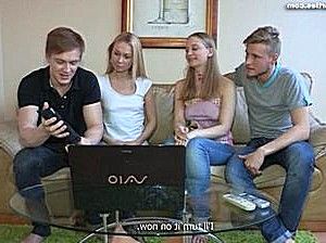 Русское порно с дочкой соседки, на RusskoePorno.TV 